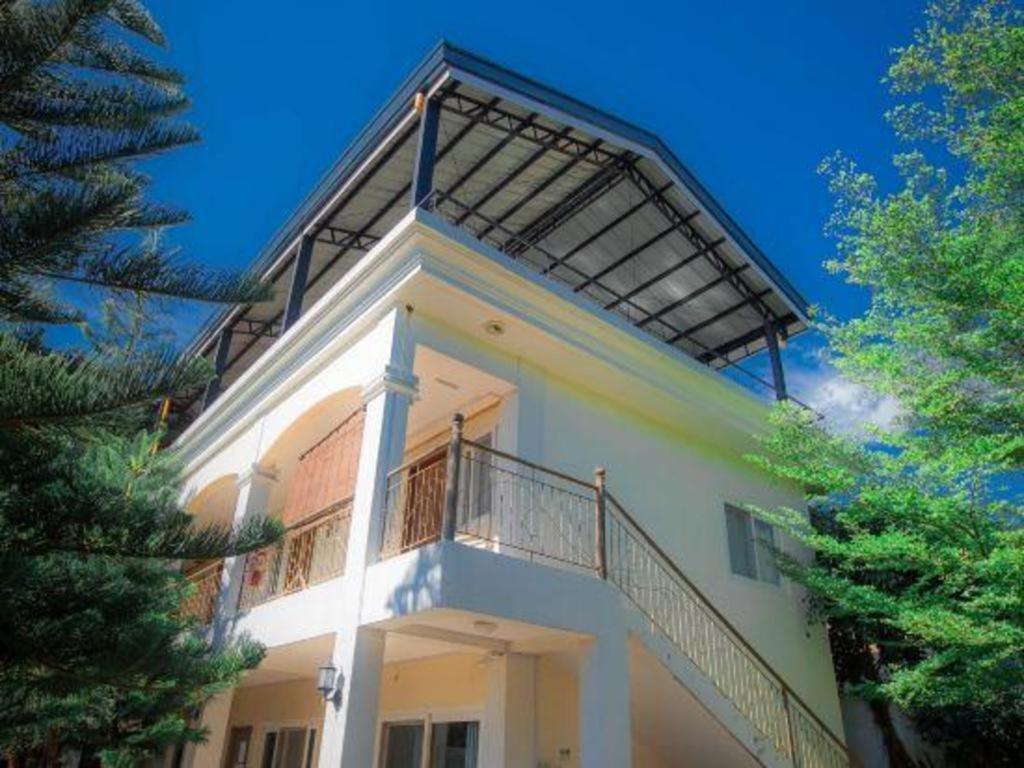 فندق أو واي أو 162 ذا ويست إن Davao City المظهر الخارجي الصورة